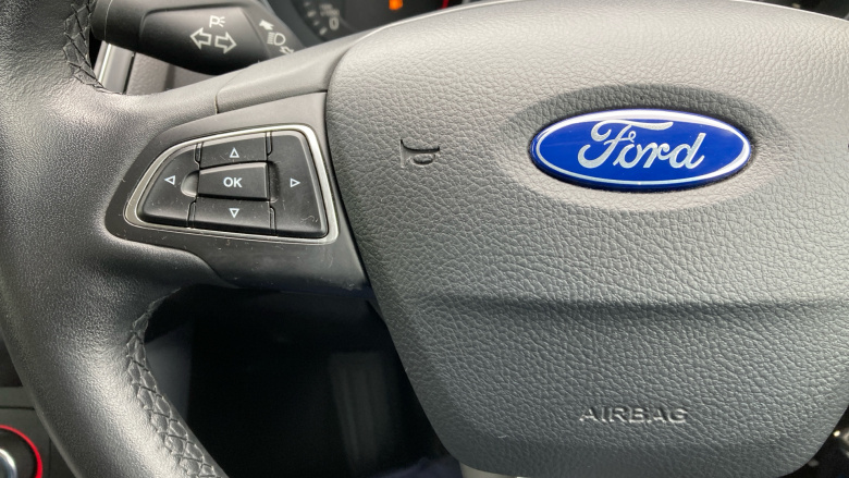 Ford Focus 1.0 EcoBoost 125 Zetec 5dr Petrol Hatchback